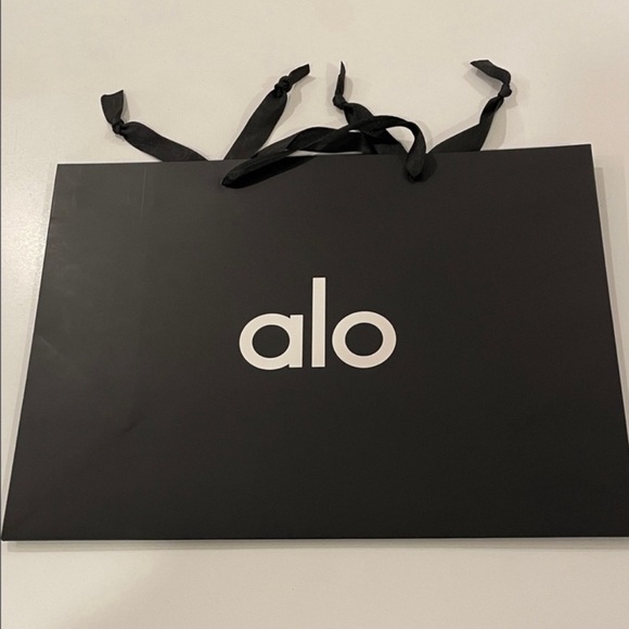 ALO Yoga Handbags - ALO Yoga Black Shoulder Bag